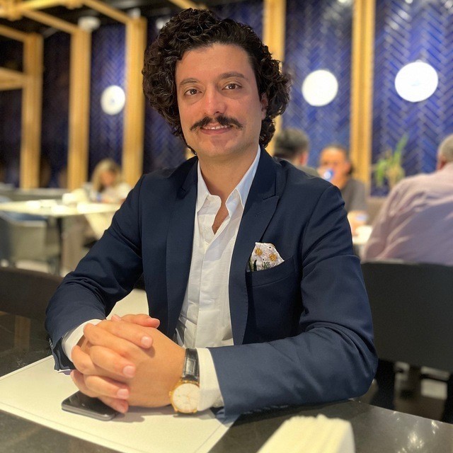 امیدرضا کاظمی - بنیان‌گذار میزبین